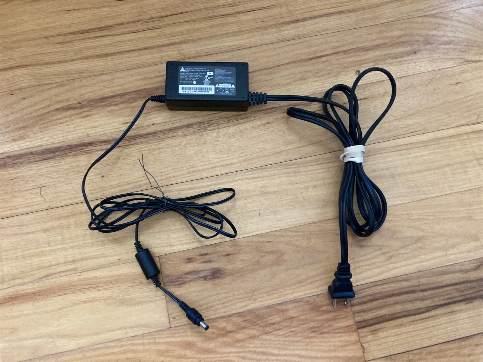 Delta Electronics DPSN-22CB A AC Adapter- Laptop 22W 12V 2-Prong Motorola/ Used
