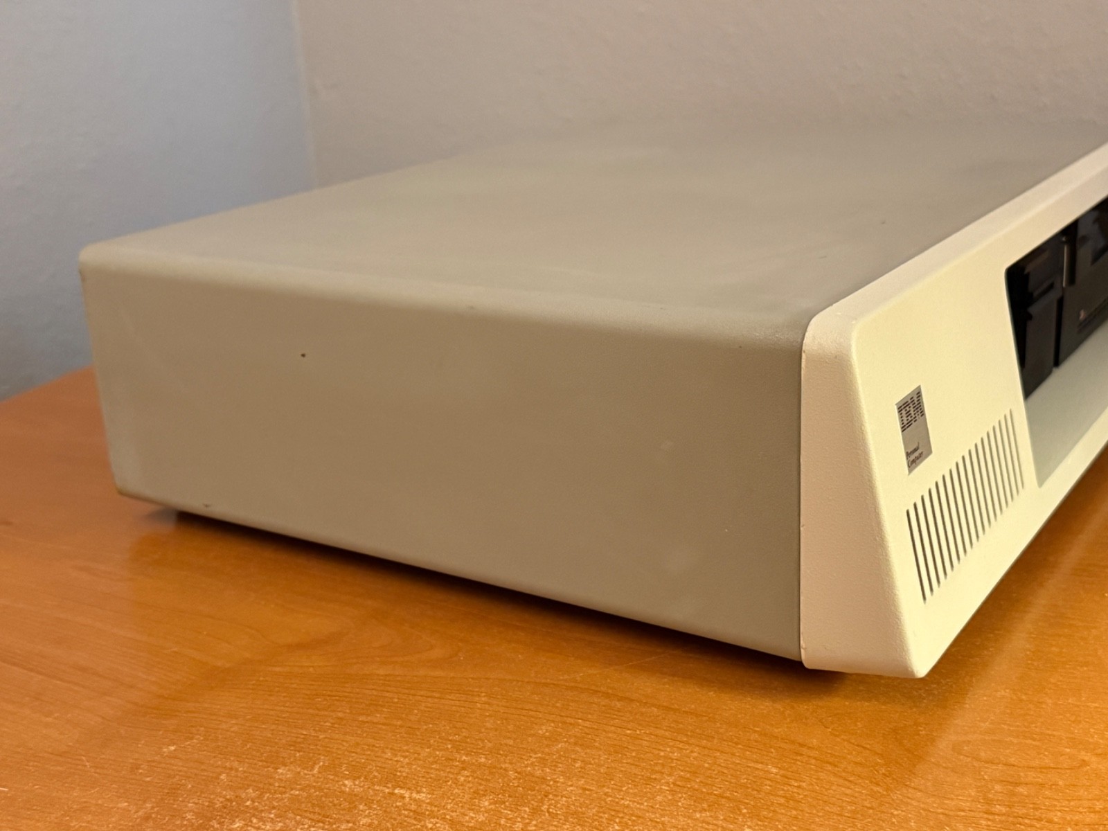 Vintage IBM 5150 Computer – 640KB – 20MB HDD – Excellent Working!