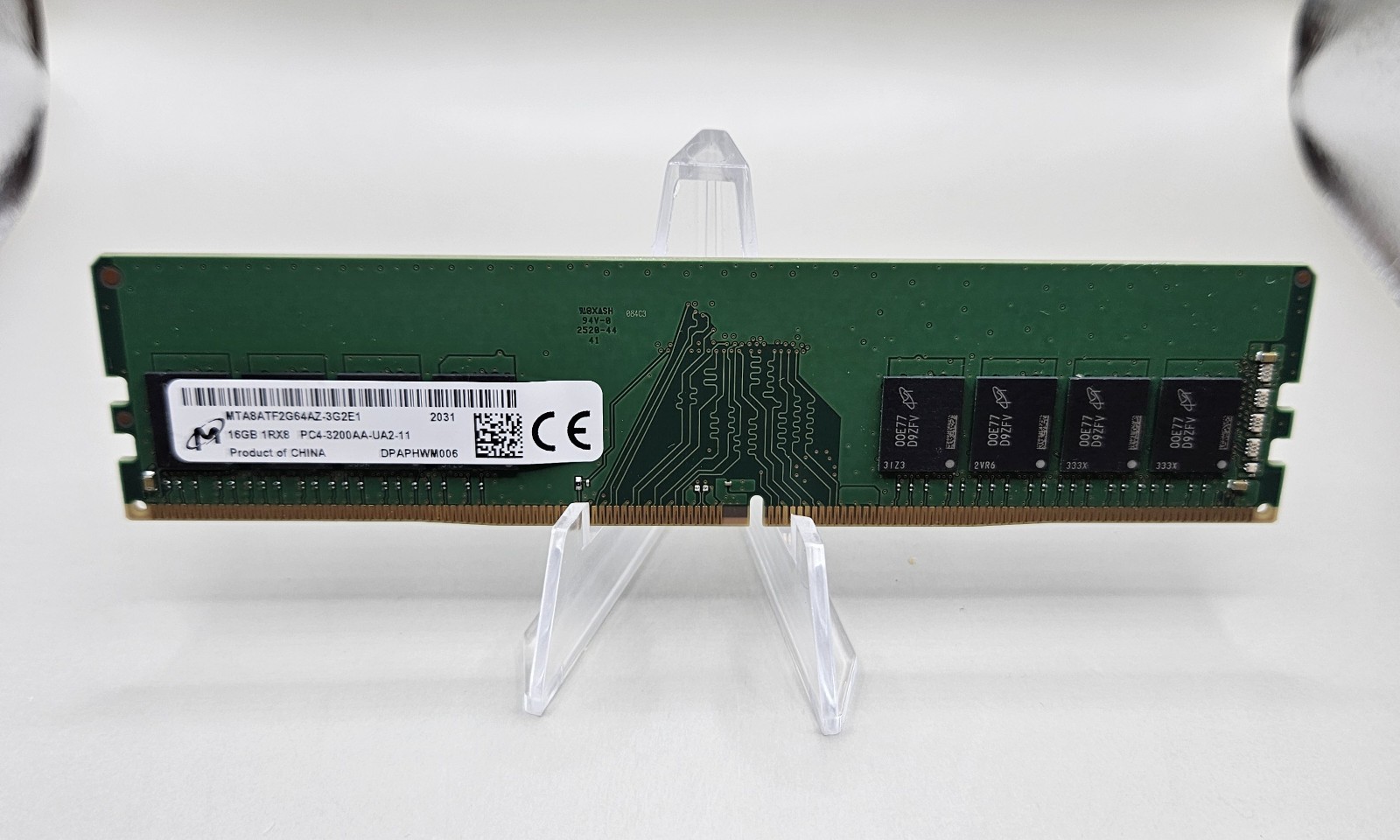 Micron 16GB DDR4 3200MHz Desktop RAM MTA8ATF2G64AZ-3G2B1 PC4-3200AA-UA2-11