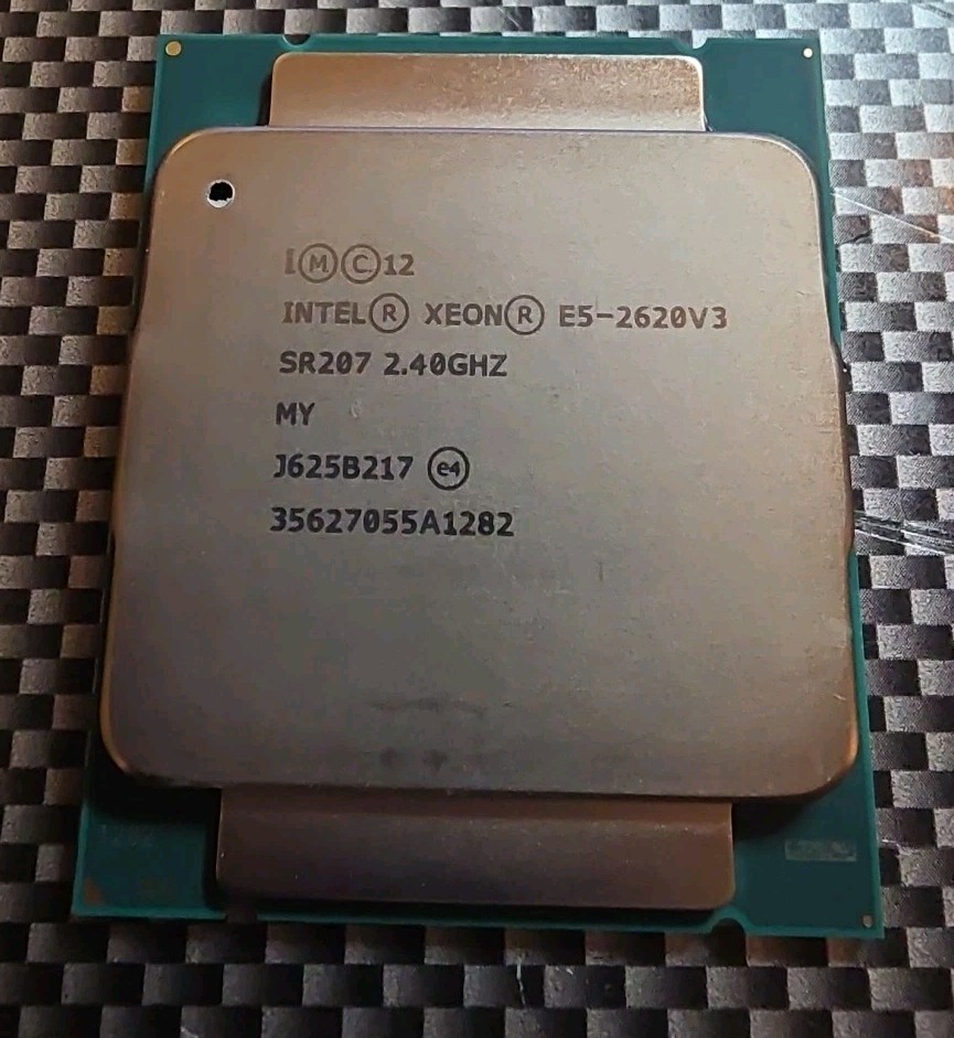 Lot Of #2 SR207 INTEL XEON E5-2620V3 2.40GHz 6 CORES 15M 8 GT/s 85W.