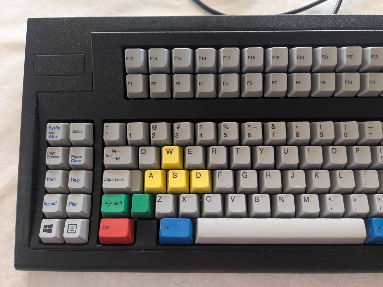 Unicomp Model M 122 UB40B5A Buckling Spring Keyboard