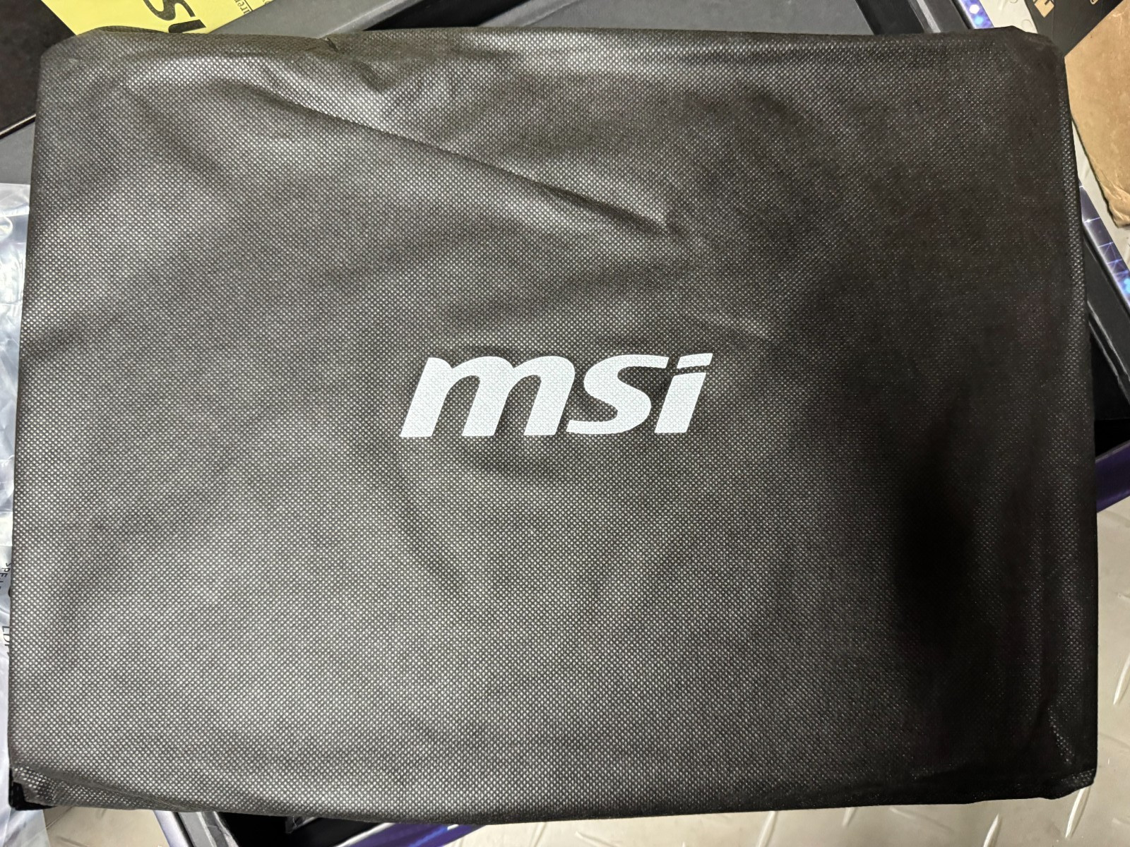 MSI Stealth 18 in GeForce RTX 5090 GPU Core Ultra 9 275HX 64GB RAM 2TB SSD W11
