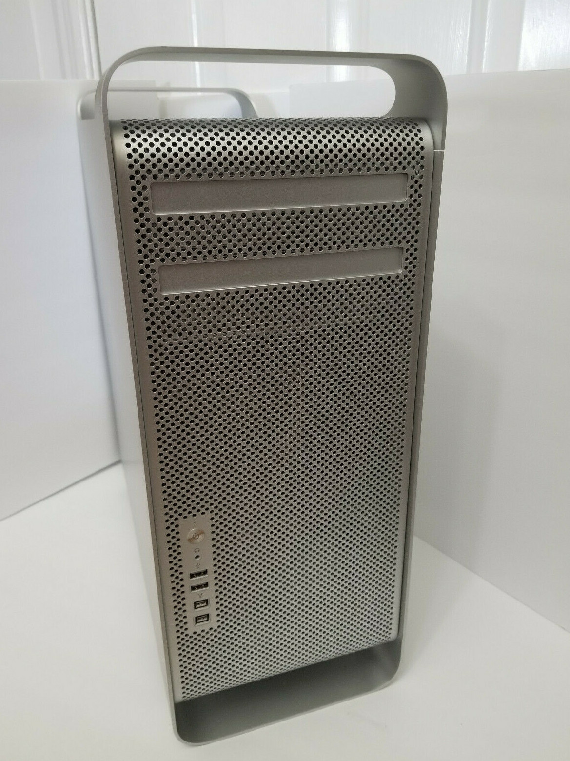 Apple Mac Pro Quad-Core Intel Xeon 3.26GHz 2TB HD 16GB Memory OS X El Capitan