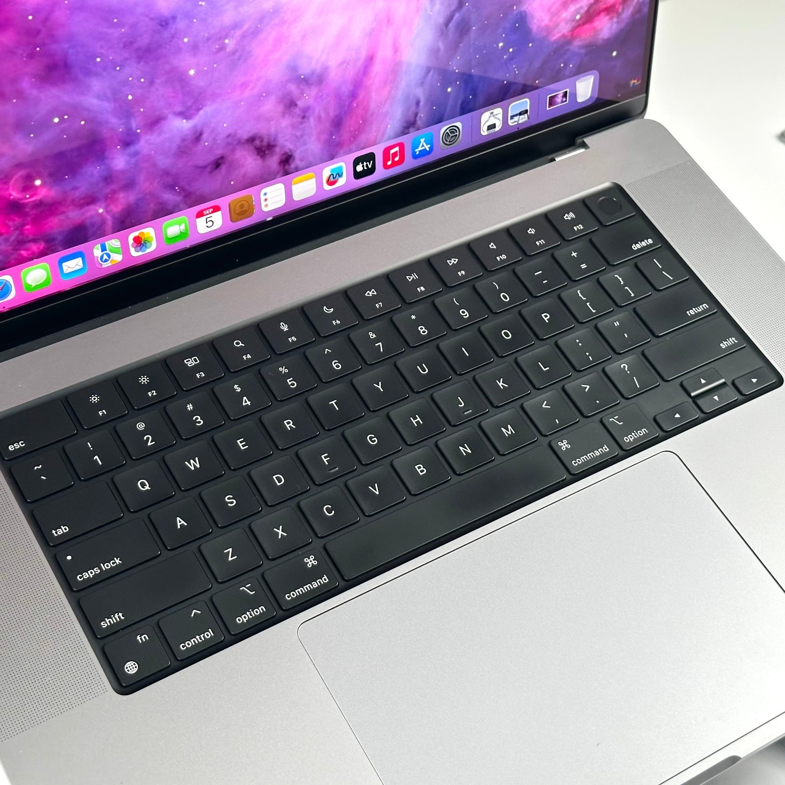 2021 MacBook Pro 16″ M1 Pro A2485 3.2 10CPU 16GPU MK1E3LLA Tahoe 2025 + WARRANTY