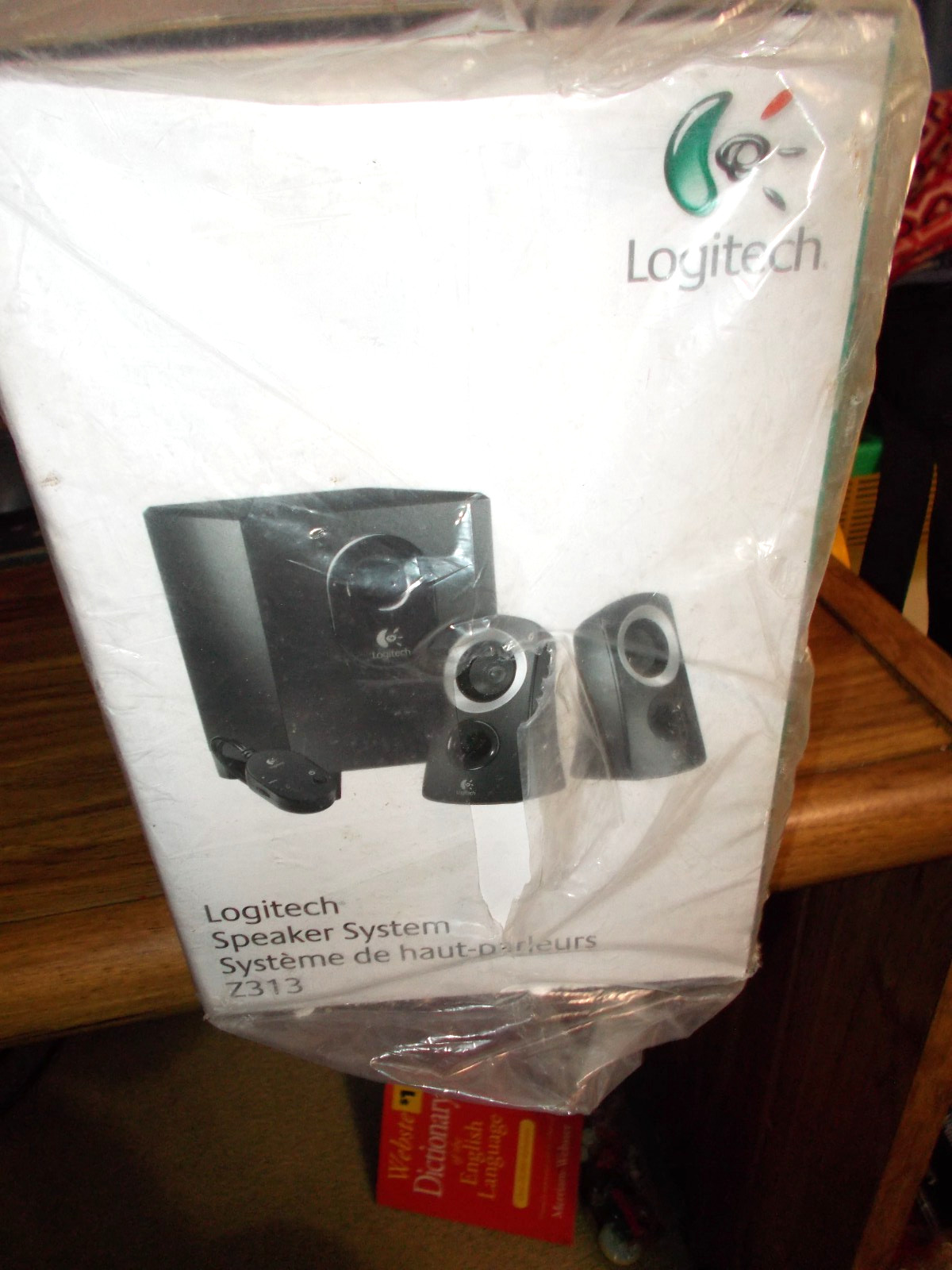 Logitech Z313 Speaker System with Subwoofer (980-000382) SEALED NOS