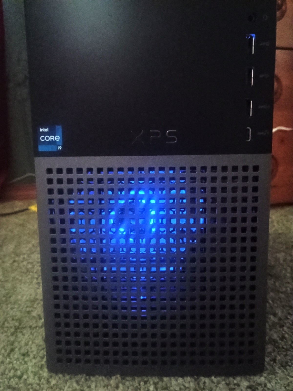 Dell XPS 8950 Core i9-12900 16GB DDR5 ram NO GPU! on board graphics only.