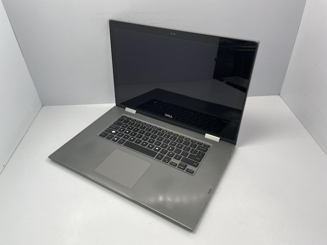 DELL INSPIRON 5579 Laptop w/ Intel Core i7-8550U 1.80 GHZ + 16 GB No HD/Battery