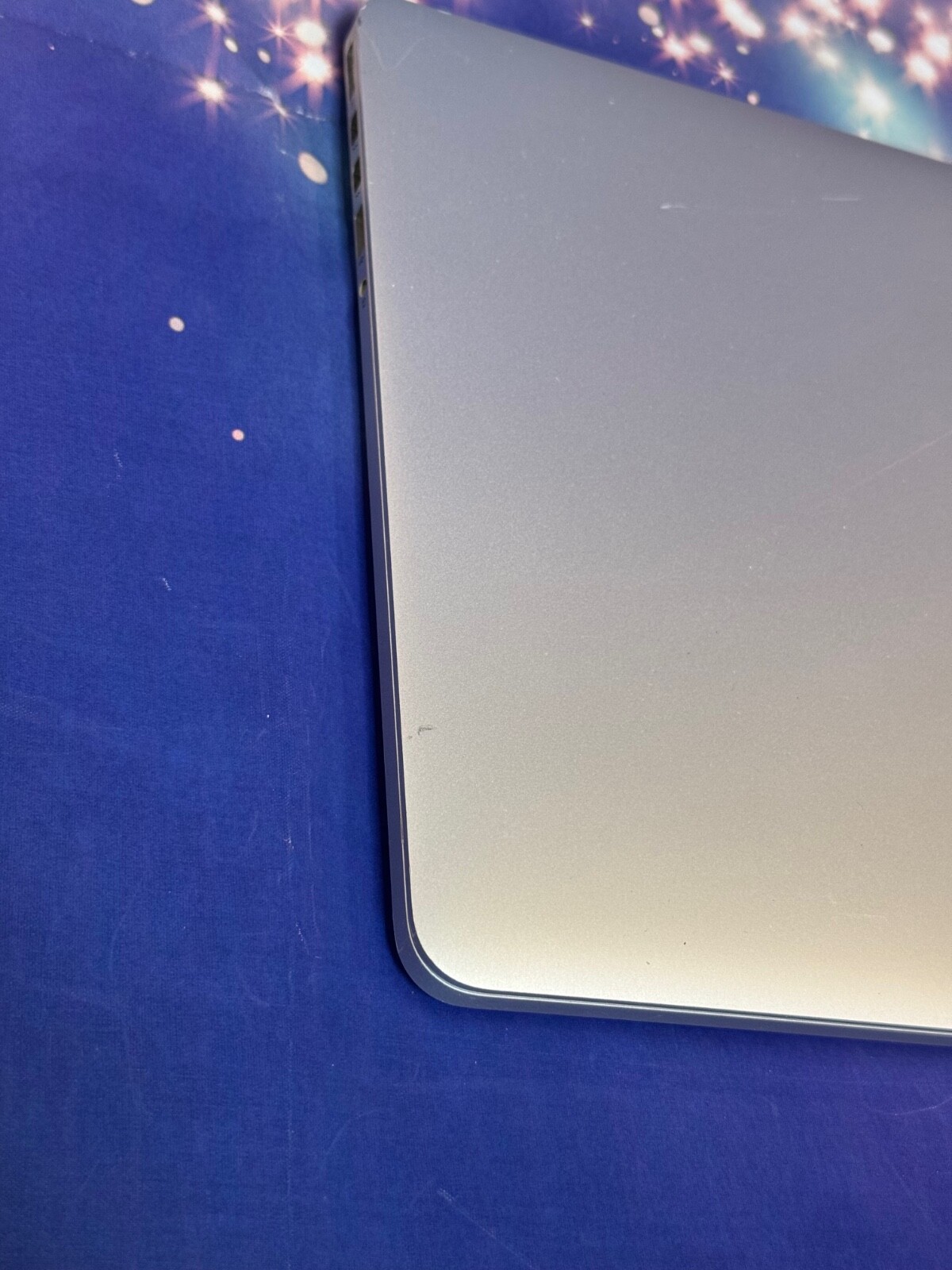 Apple Macbook Pro 13″ Laptop i5 + 8GB RAM + 256GB SSD HD. macOS High Sierra