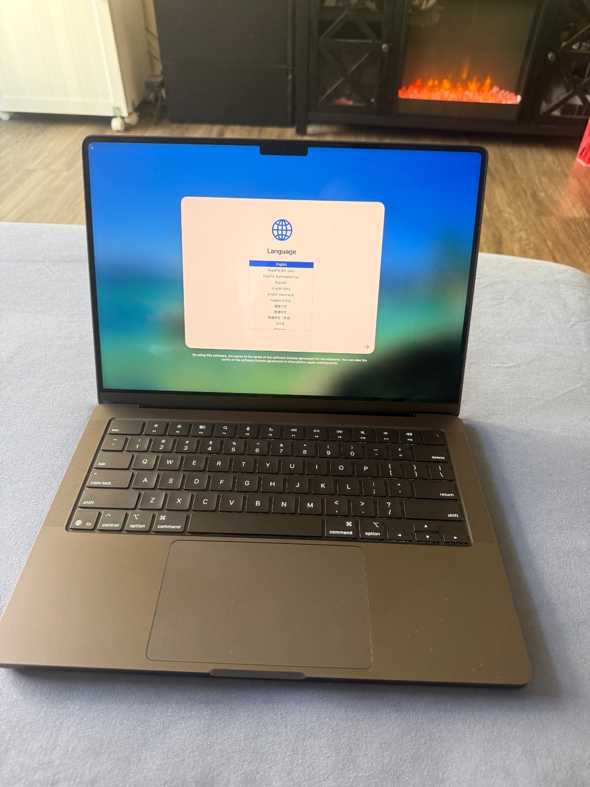 14-inch MacBook Pro – Apple M5 chip with 10-core CPU and 10-core GPU – 16GB Memo