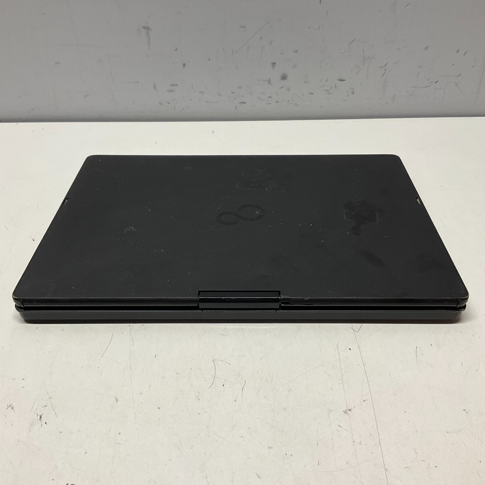 Fujitsu Lifebook T939 Laptop Intel Core i5-8265U @ 1.60 GHz 8GB 256GB SSD READ