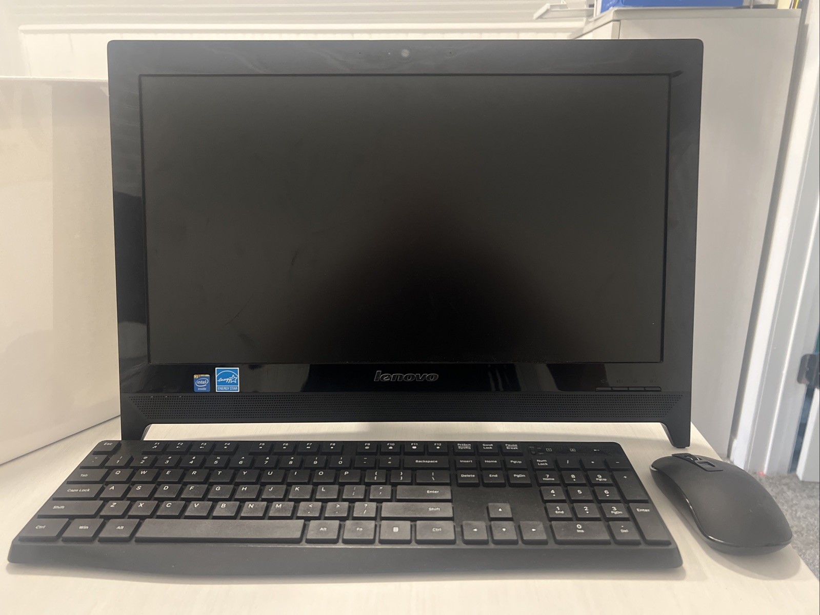 Lenovo C260 All-in-One Desktop Intel Celeron, Win10, 4GB RAM, 500GB HDD