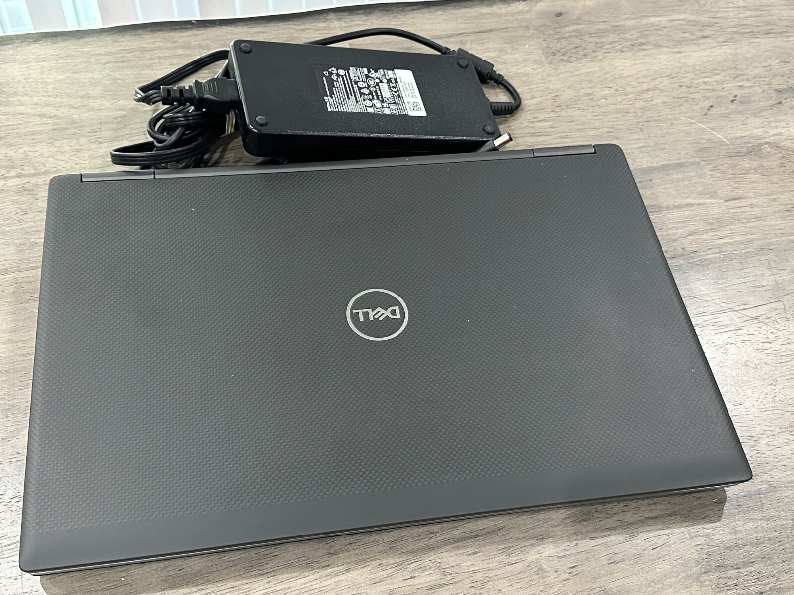 DELL PRECISION 7740 17.3″ i7 9850H 2.6GHz 32GB 1.TB (512GSSDx2) NVIDIA RTX 3000