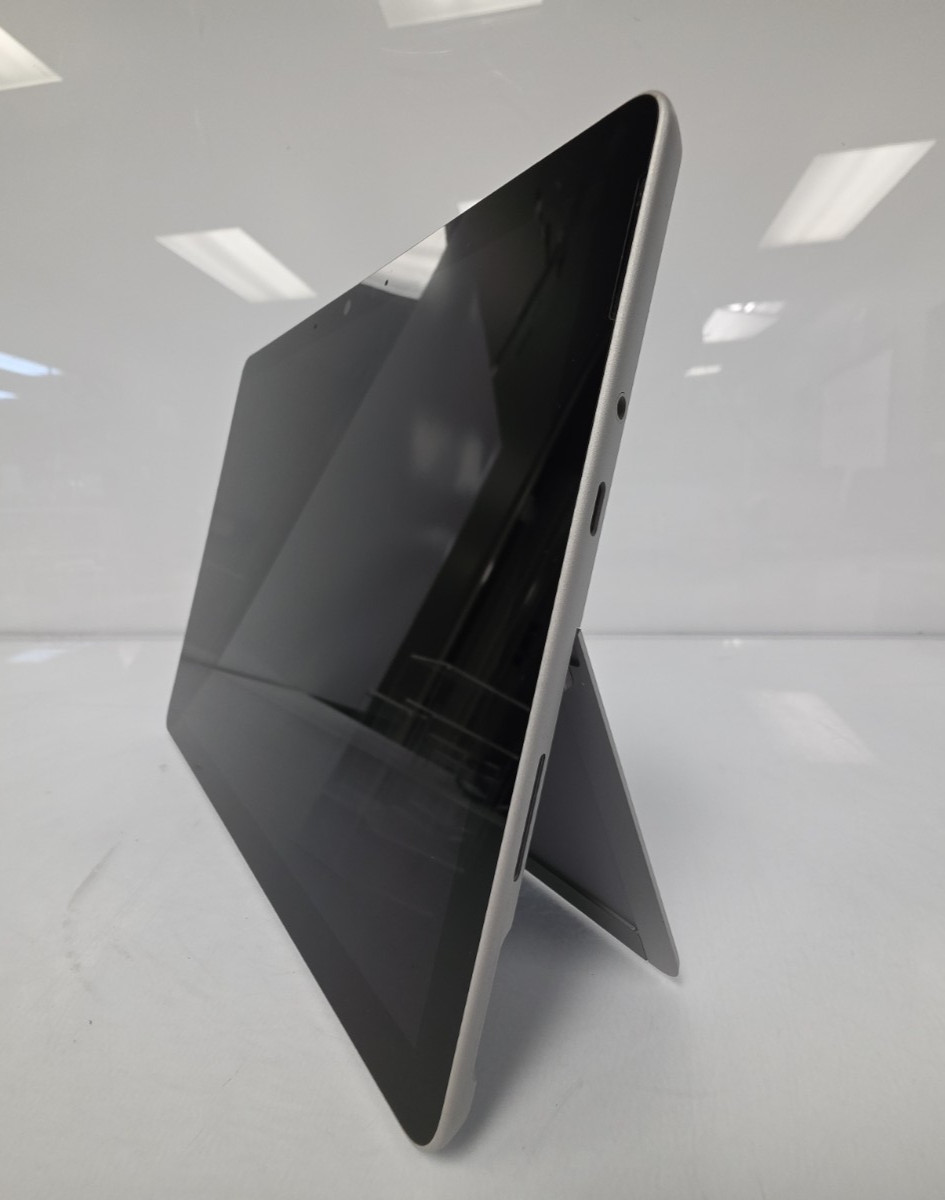 Microsoft Surface Go 2| Intel Core m3|4GB RAM| 64GB SSD| Win 10 Pro| Bad Battery