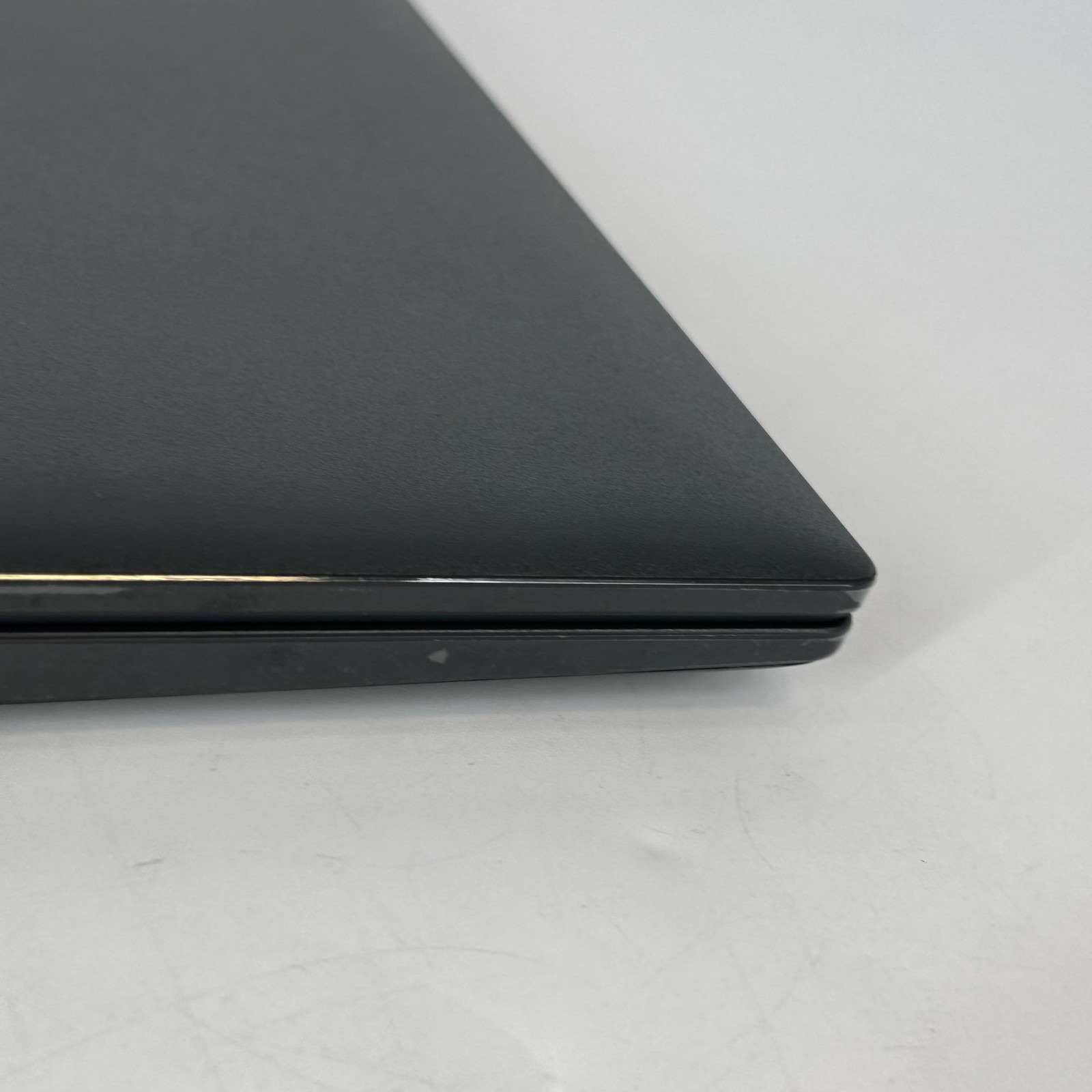 Dell Latitude 3520 15.6 Black FHD i5-1135G7 2.40GHz 16GB 256GB SSD Excellent