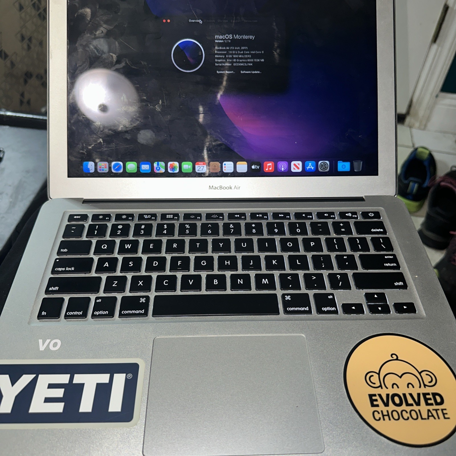 Apple MacBook Air 13.3″ (128GB SSD, Intel Core i5 5th Gen., 1.80 GHz, 8GB)…