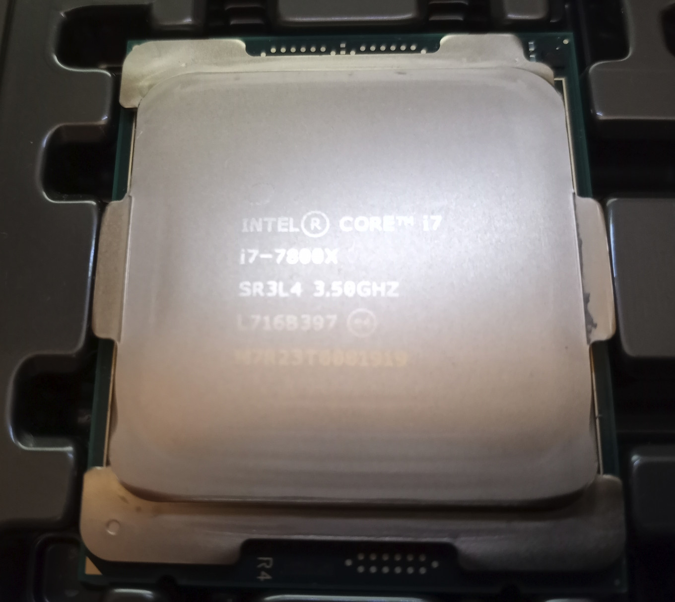 Intel Core i7-7800X X-series 8.25M Cache, up to 4.00 GHz (BX-E700012)