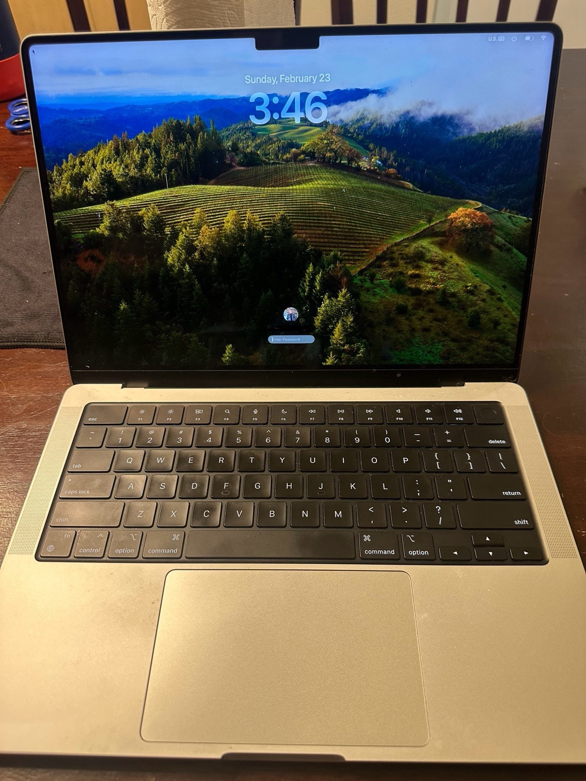 Apple MacBook M1 Pro, 14 inch, MKGP3LL/A, 16GB RAM, 512GB SSD, 8-Core – Used