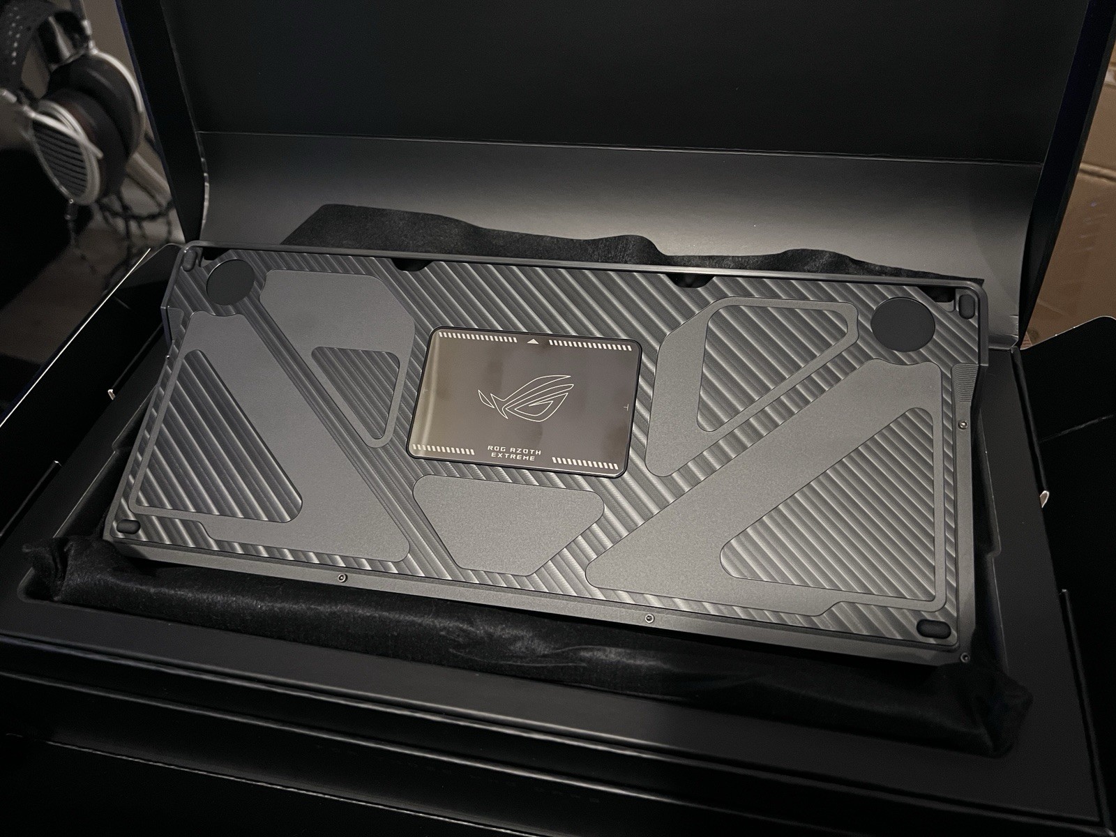 ASUS ROG Azoth Extreme 75% Mechanical Ultra Premium Gaming Keyboard – NX Snow