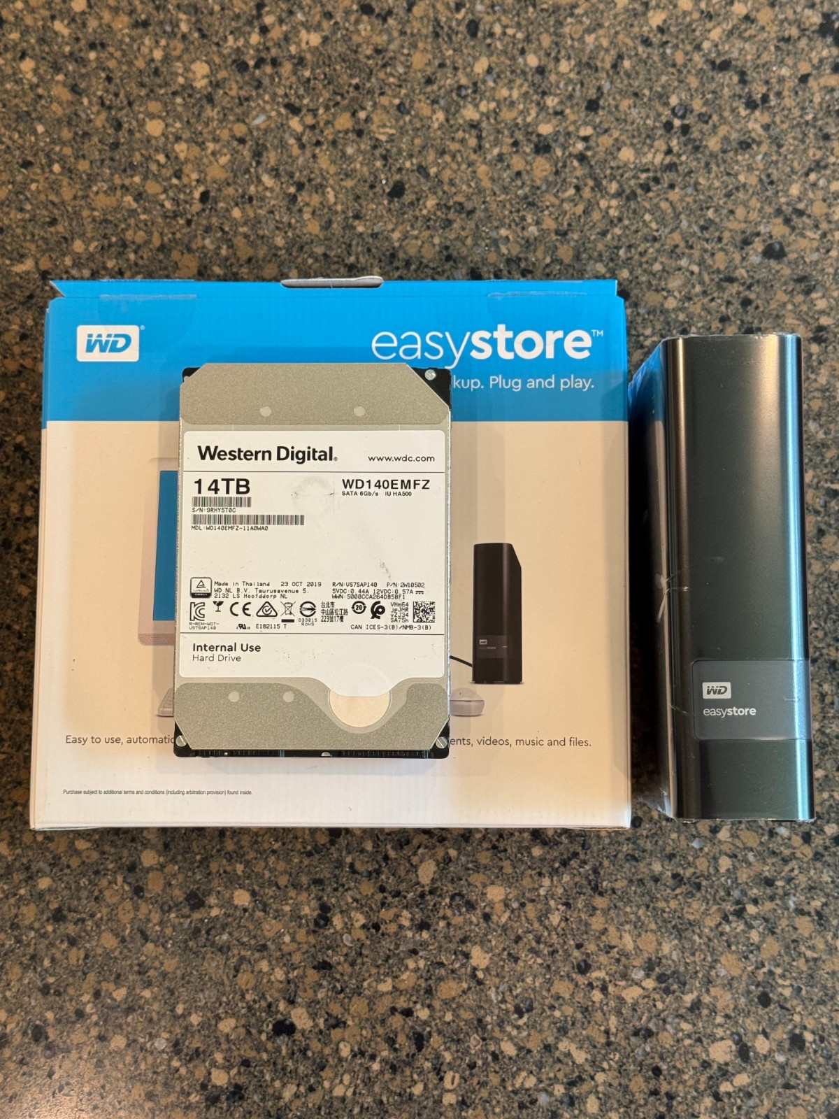 Western Digital (14TB, 3.5 In, LFF 6GB, 5400 RPM) SATA Hard Drive – WD140EMFZ