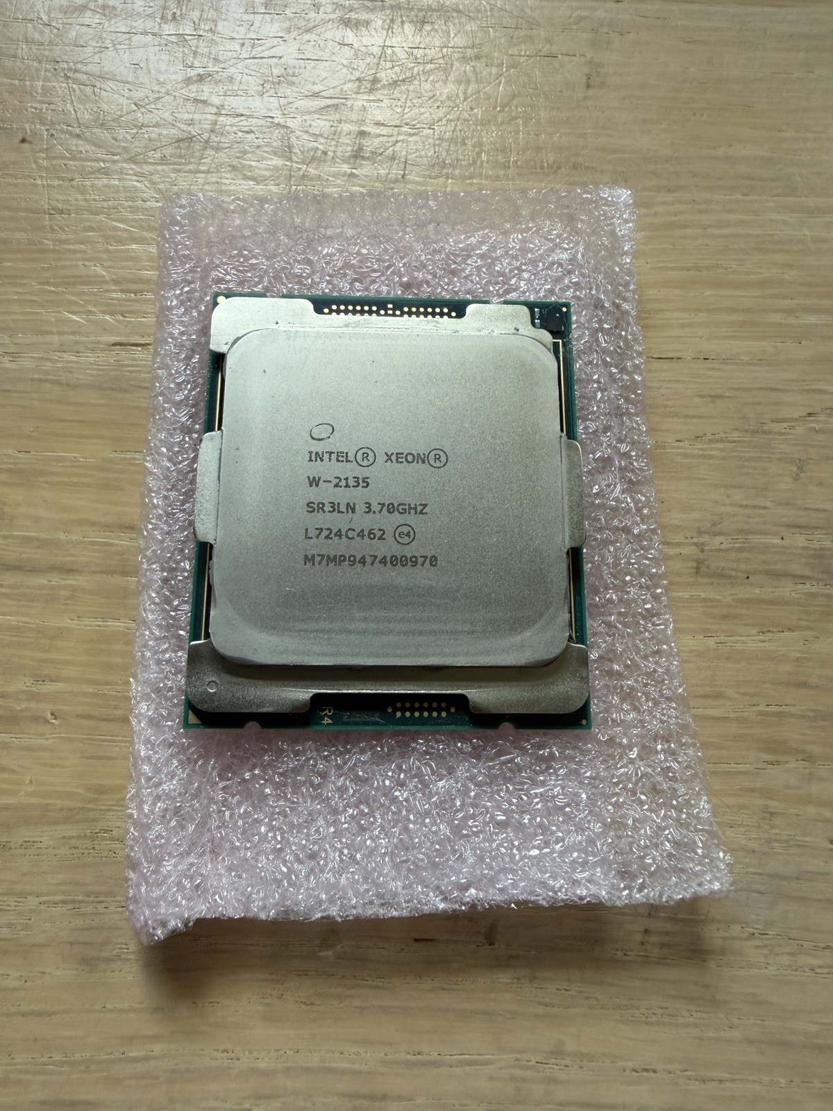 Intel Xeon W-2135 (SR3LN) 3.70GHz CPU PROCESSOR 6C 12T