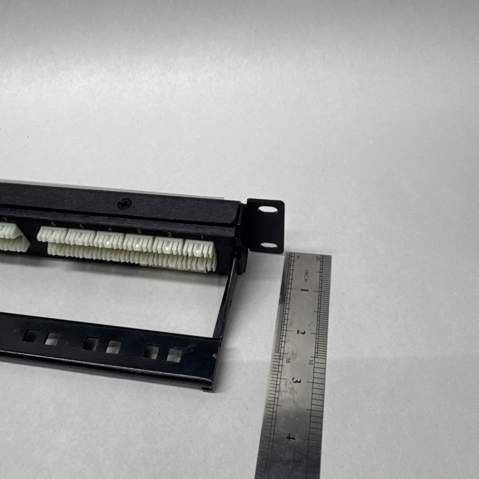 Siemon HD6‑24 Cat‑6 Patch Panel 24‑Port Flat • 250 MHz Performance • 1U Rack