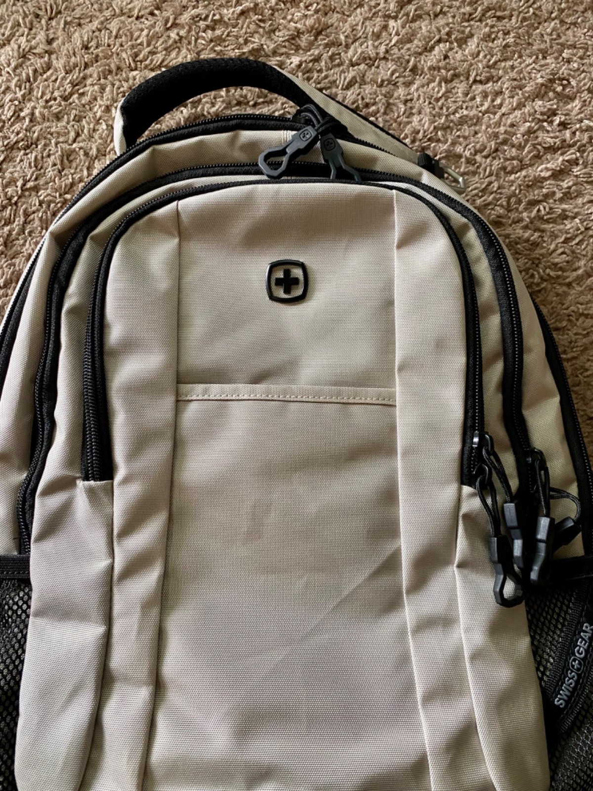 SwissGear Cecil 5505 Laptop Backpack, Cream/Black, 18-inch