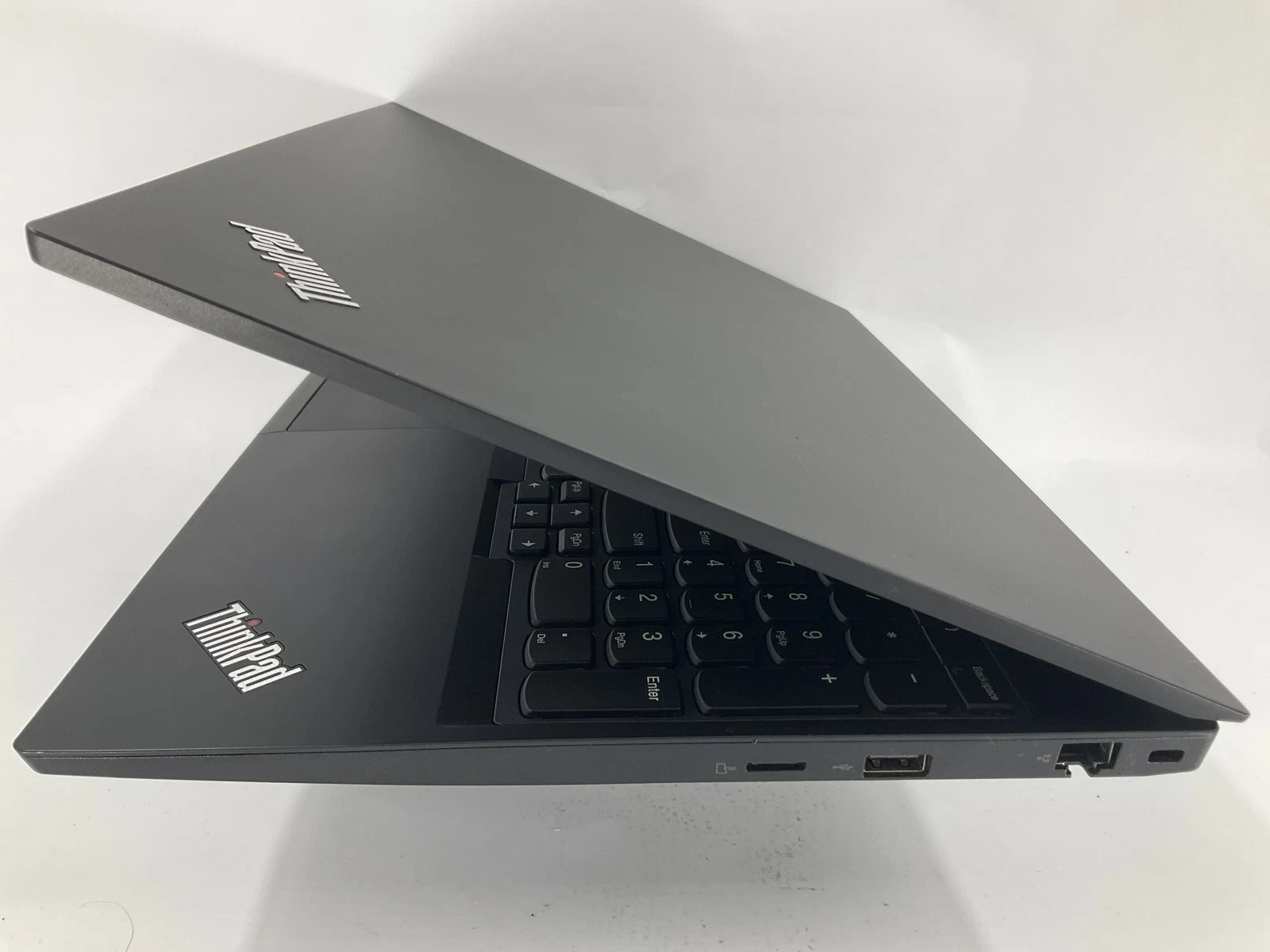 Lenovo ThinkPad E595 15.6″ AMD Ryzen 7 3700U 16GB DDr4 256GB Win11P Office 2024