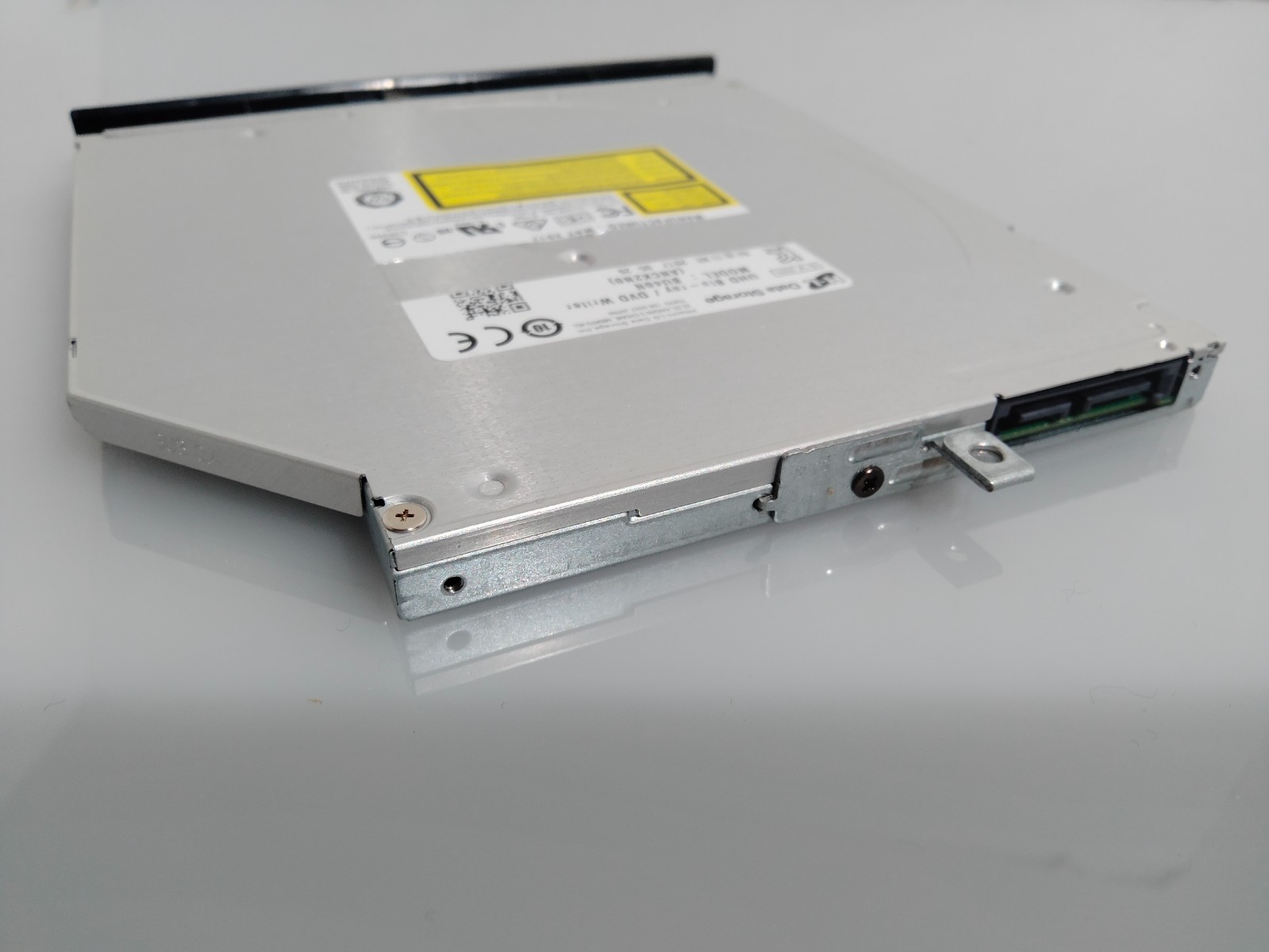 Hitachi-LG BU40N Ultra Slim Blu-ray DVD BDXL SATA Drive Used Compact Tested