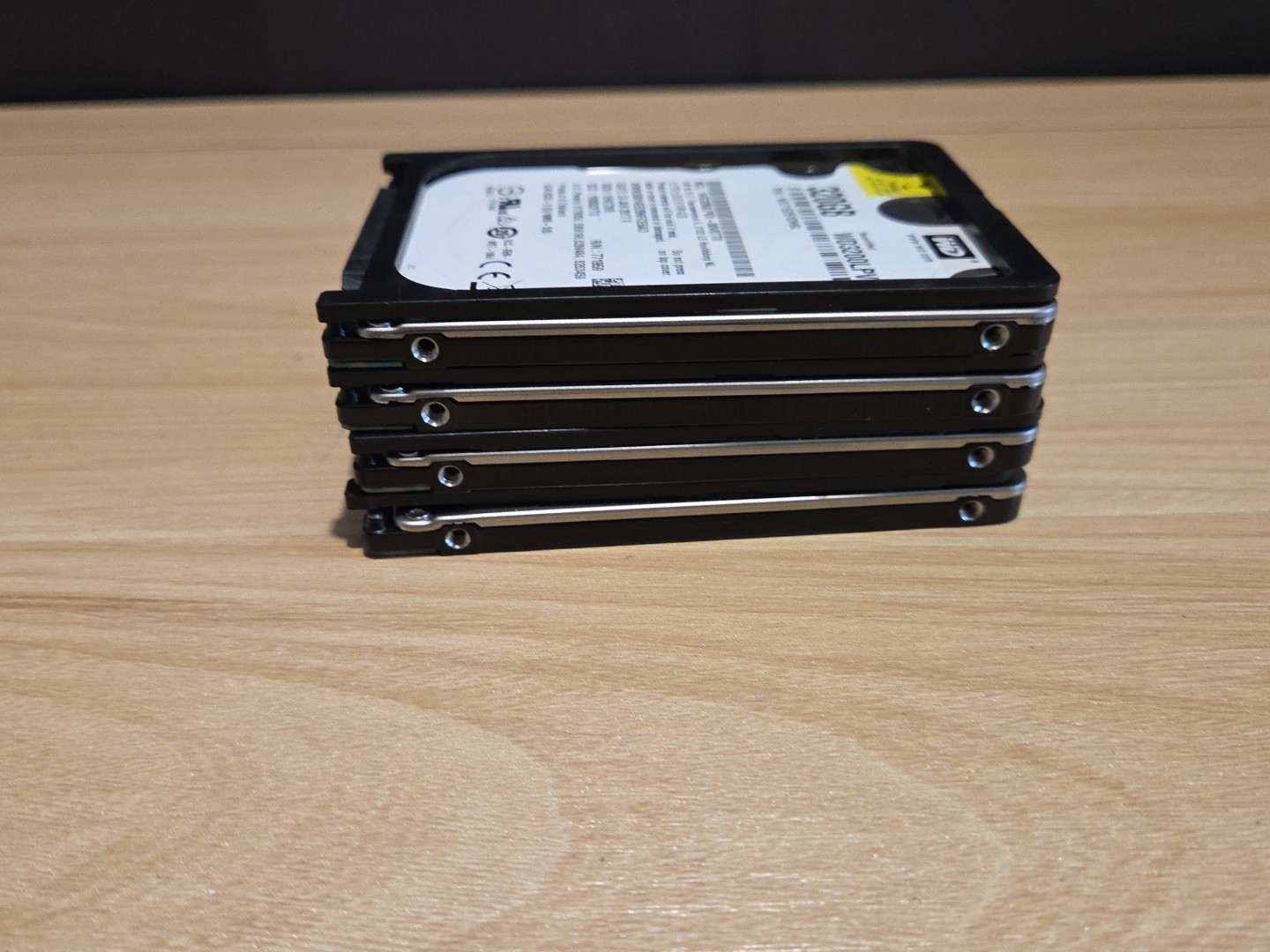 LOT 4 Western Digital WD3200LPVX 320GB 5400RPM 2.5″ SATA 3.0Gb/s Hard Drives HDD