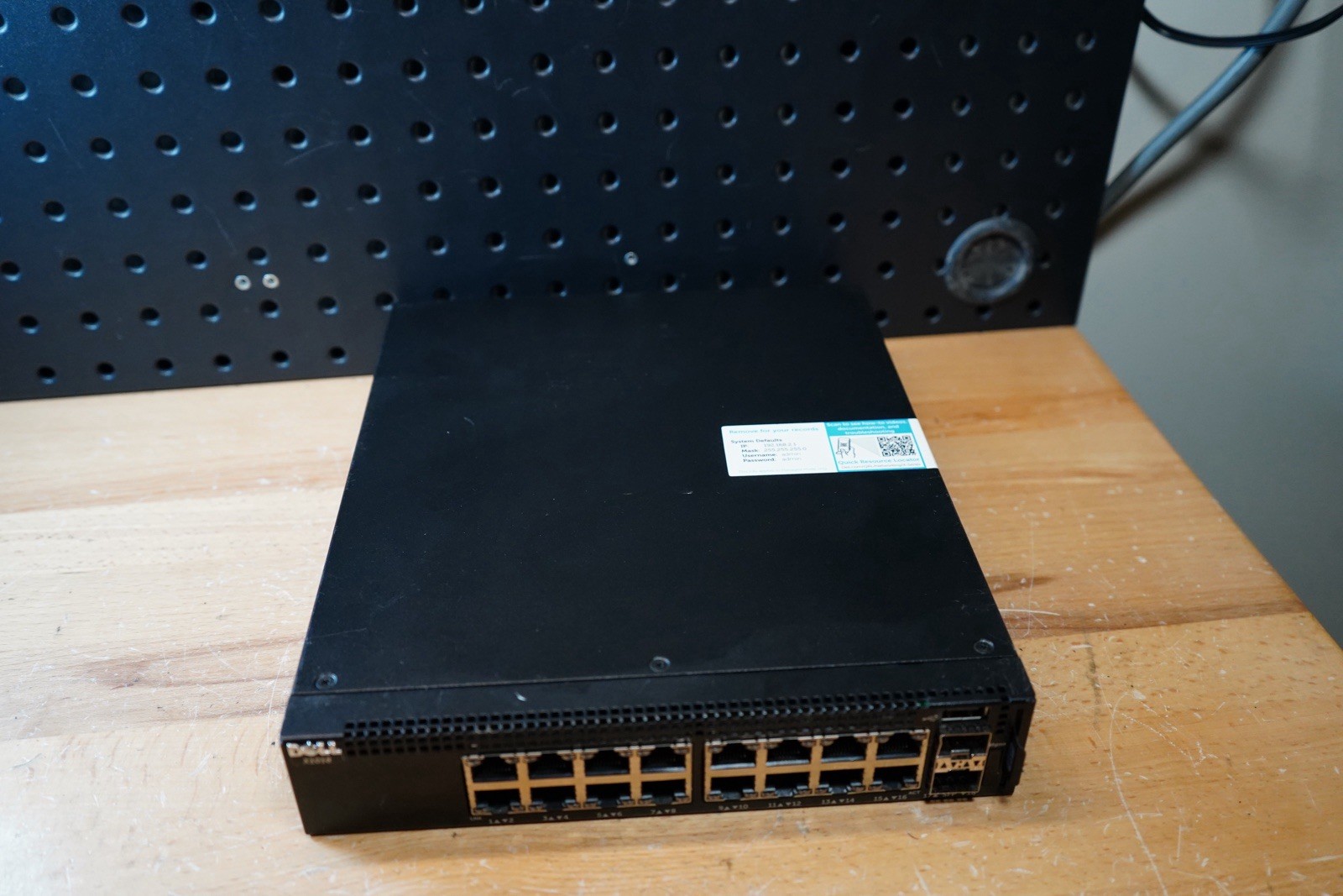 Dell X1018 16-Port Gigabit Smart Managed Network Switch