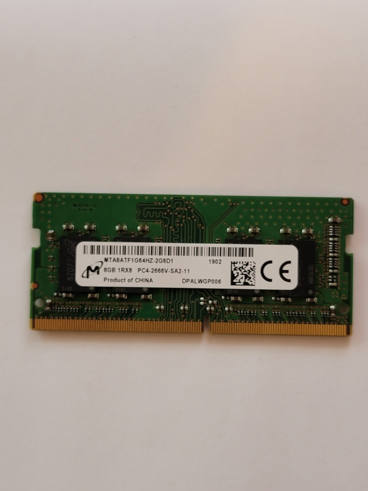 Micron 8GB (1x8GB) DDR4 2666MHz RAM – 260-PIN (MTA8ATF1G64HZ-2G6D1)