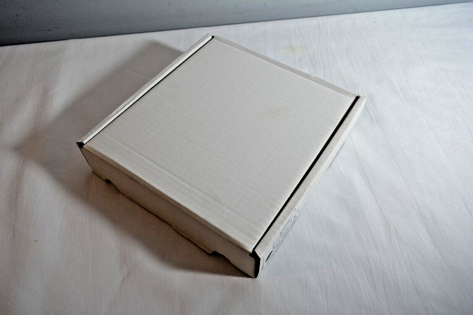 NEW Black Box AC500A-R2 Cat5 VGA 2-Channel Video Splitter