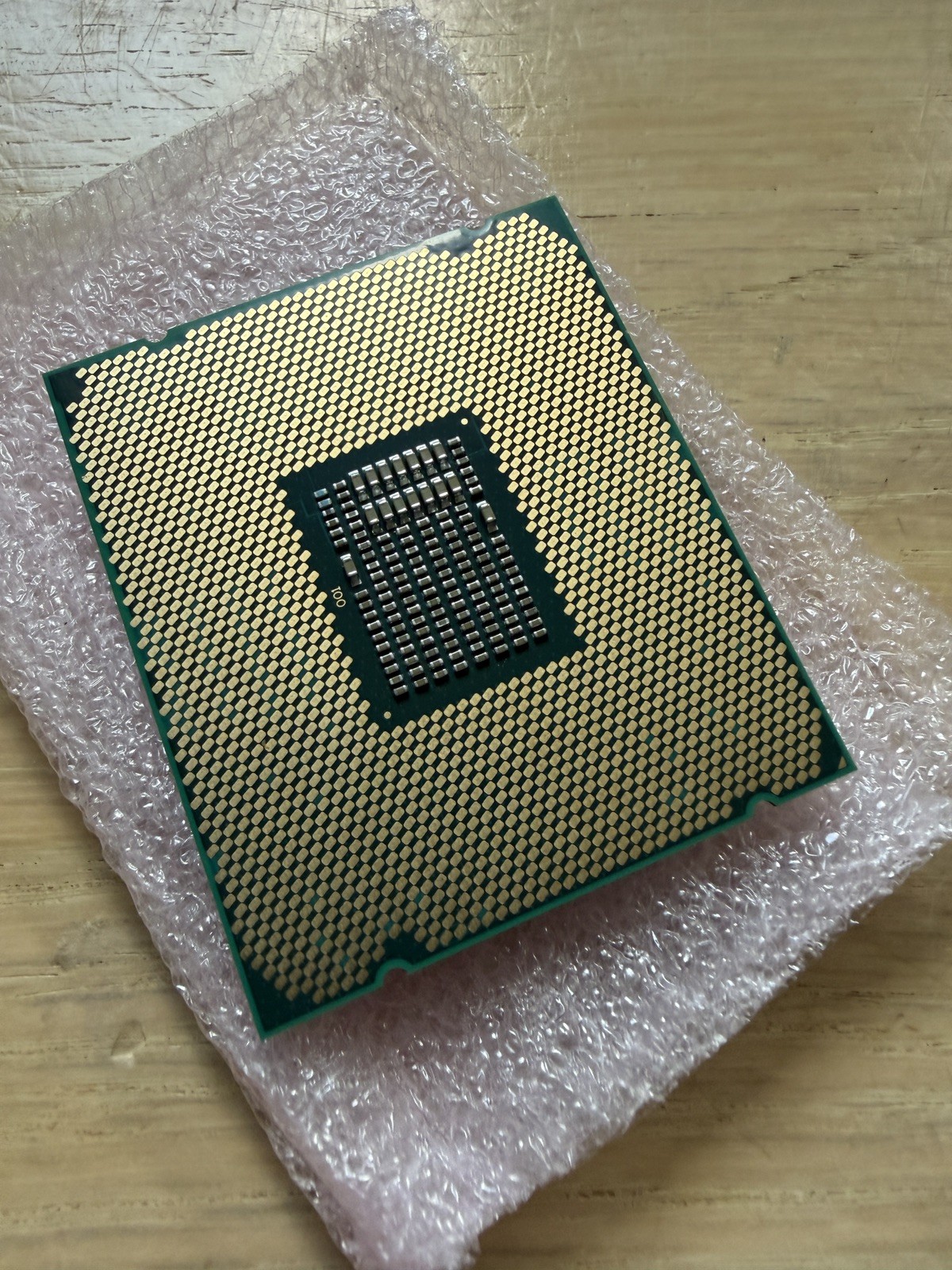 Intel Xeon W-2135 (SR3LN) 3.70GHz CPU PROCESSOR 6C 12T