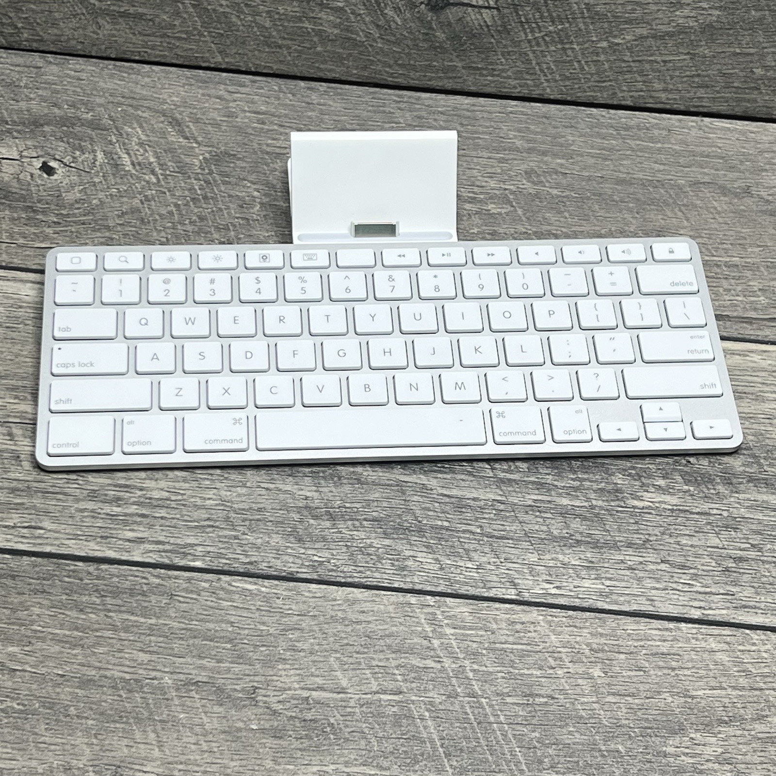 Apple iPad Keyboard Dock A1359 MC533LL/B Apple iPad 1st 2nd 3rd Gen – Tested