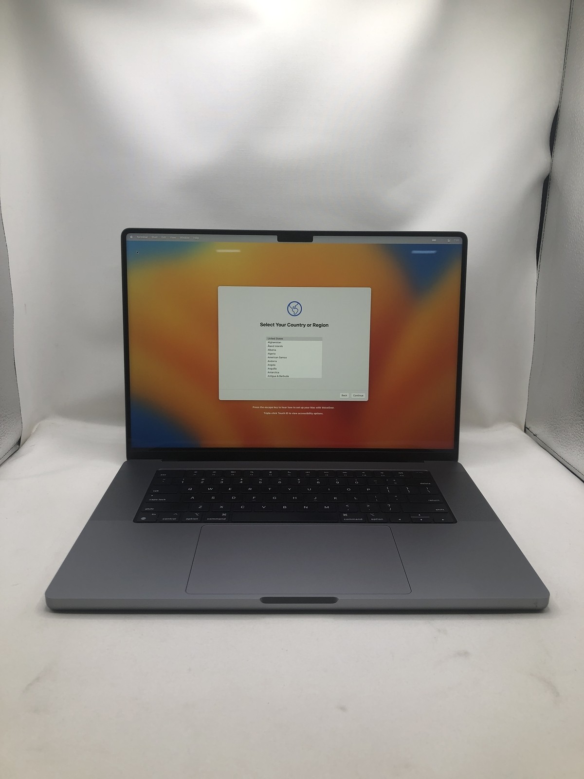 APPLE MACBOOK PRO A2485 2021 M1 PRO 512GB 16GB -Grade D