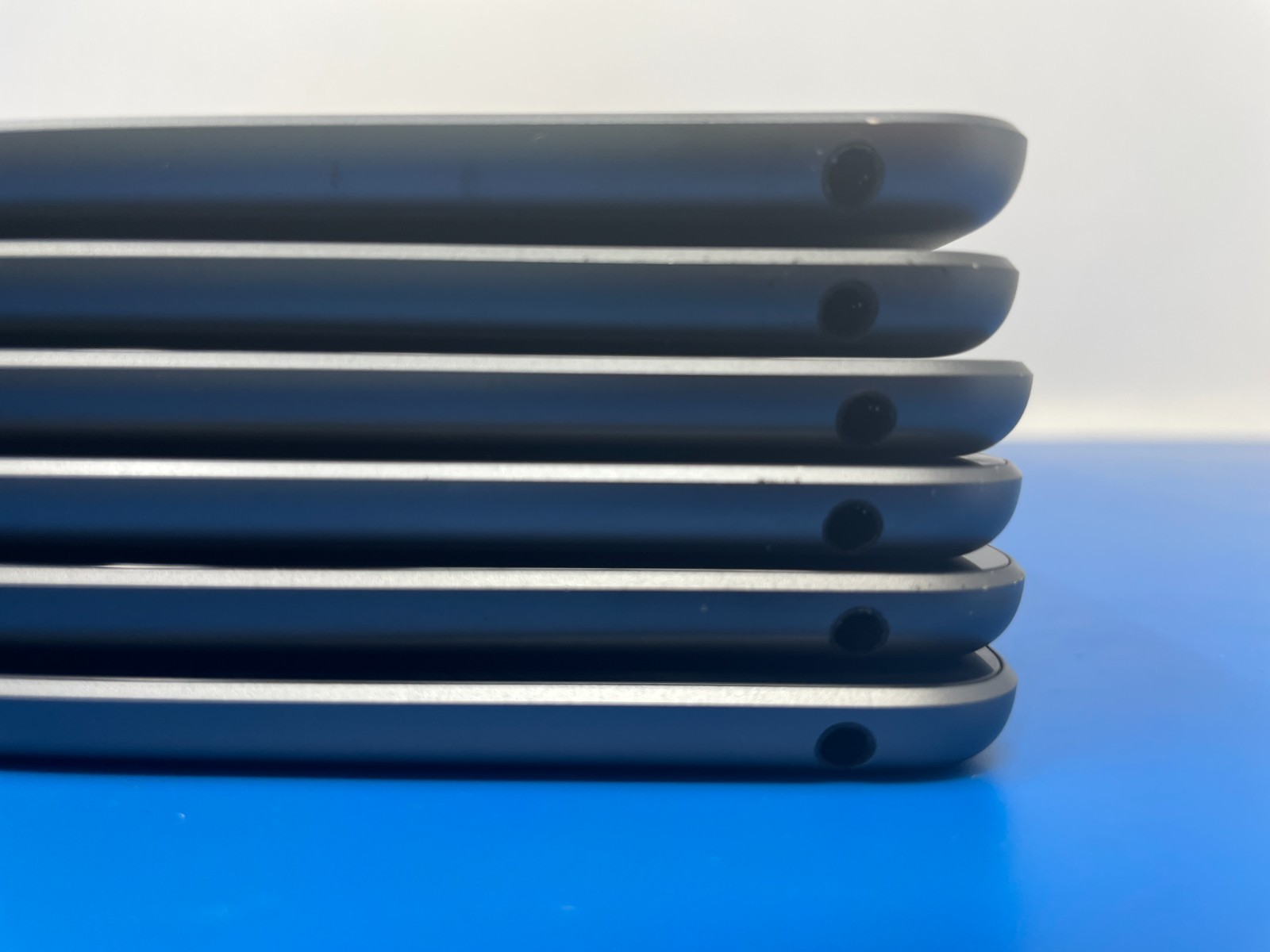 6 Apple iPad 9th Generation A2602 EMC 4045 Space Gray MK2K3LL/A – Used & Tested