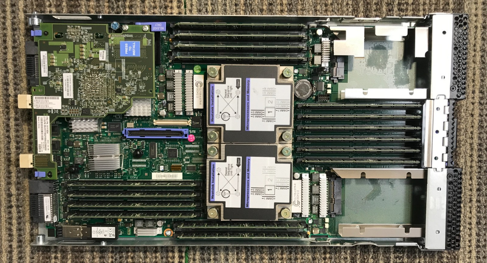 IBM BLADECENTER 7875-AC1 HS23 | 2X XEON E5-2640 128 GB RAM | NO HDDS