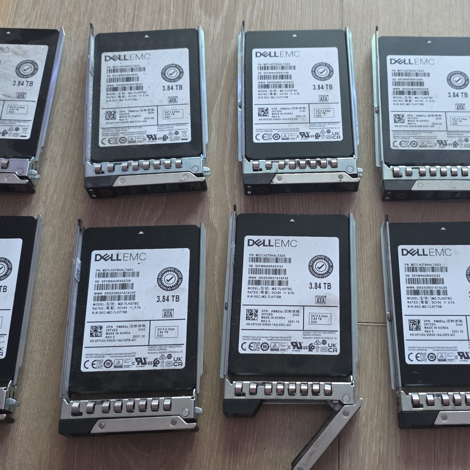 Dell EMC 3.84TB SAS 2.5in SSD PowerEdge Hot-Swap Caddy MZ7LH3T8HALS