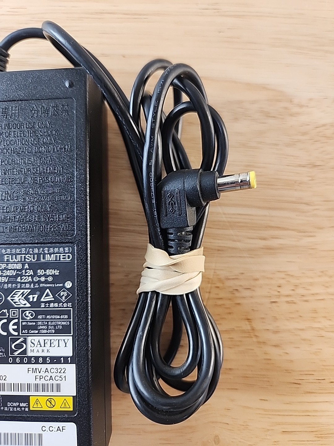 Genuine Fujitsu 80W AC Adapter ADP-80NB A 19V 4.22A Power Supply Charger
