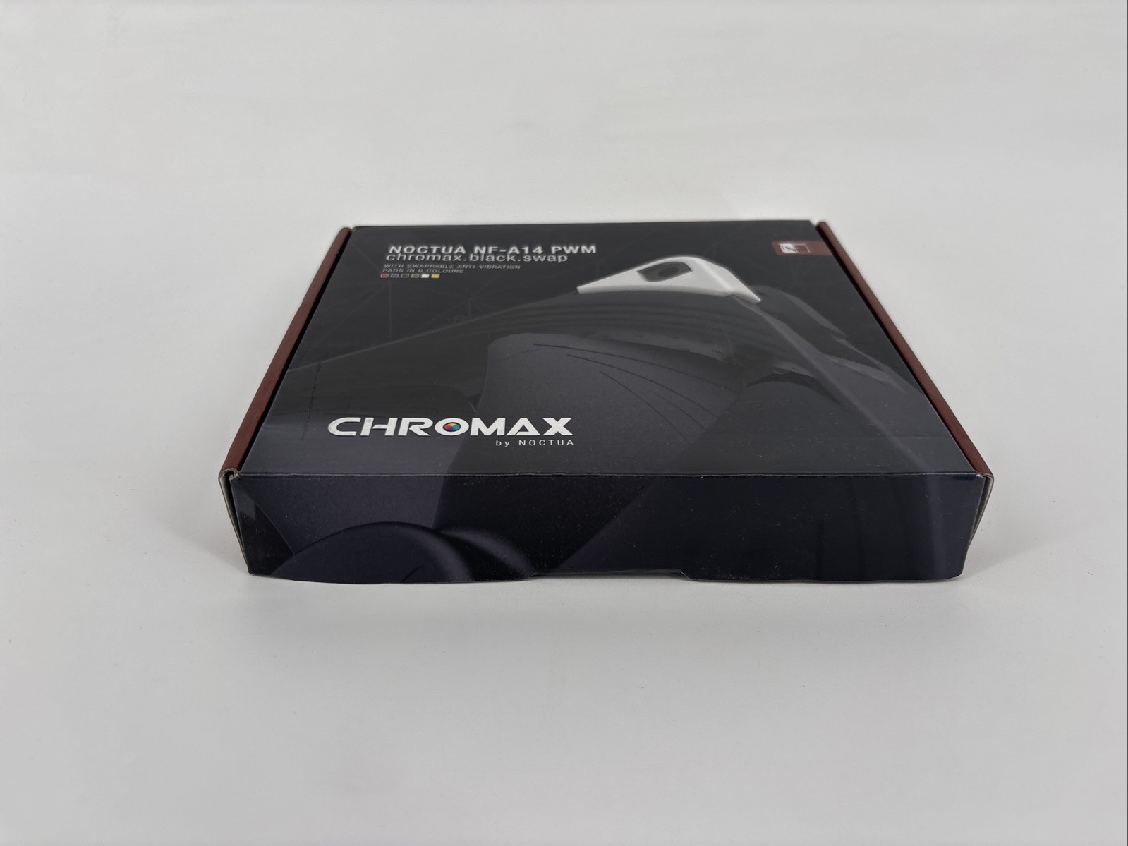 Noctua NF-A14 PWM chromax.Black.swap, Quiet Fan, 4-Pin (140mm, Black)