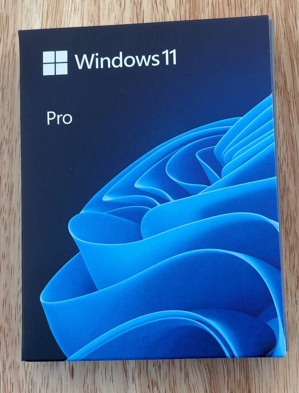 Microsoft Windows 11 Professional– Retail Box with USB Installer Lifetime Licene
