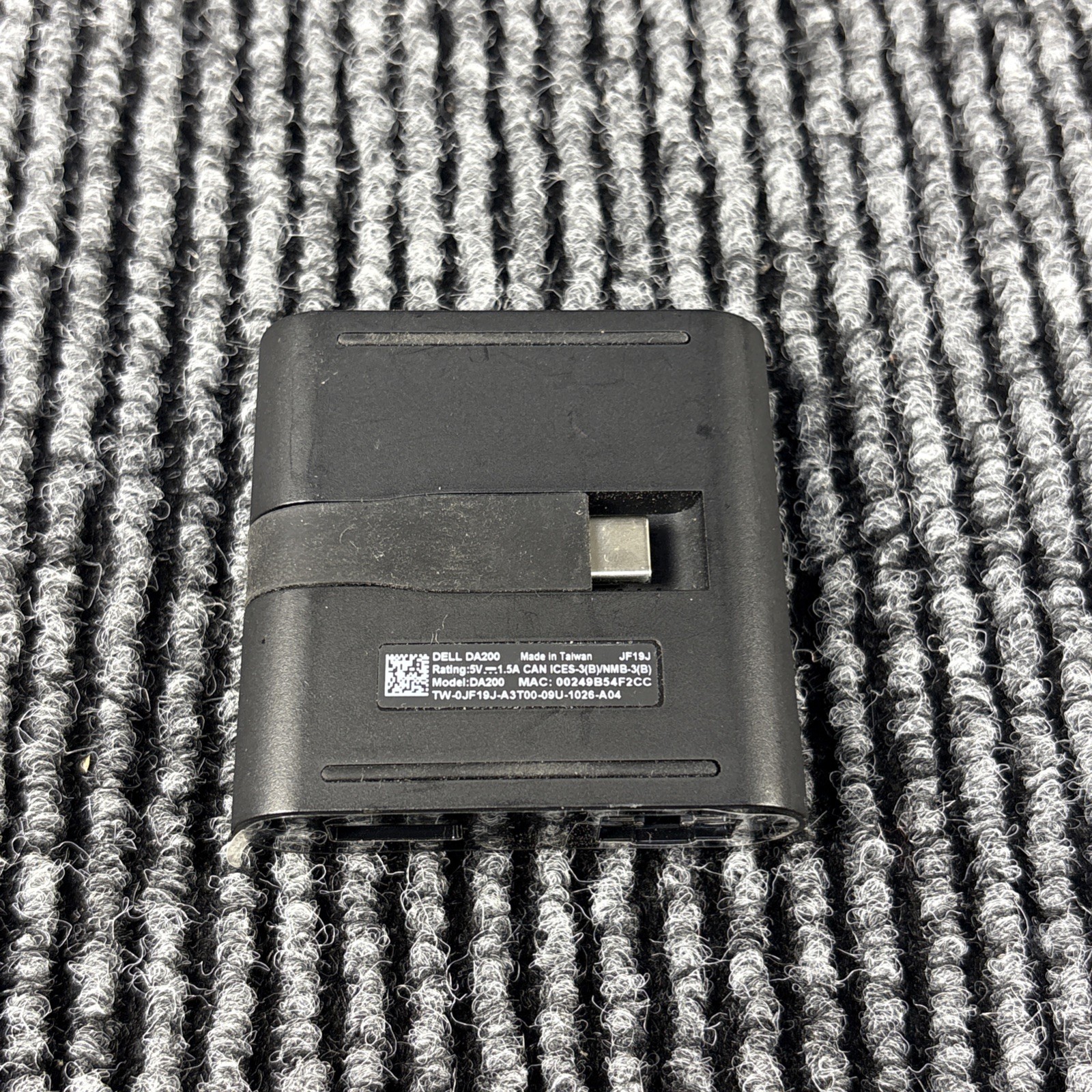 Dell DA200 USB-C Adapter 4-in-1 Multi-Port Hub HDMI VGA Ethernet USB 3.0 Black