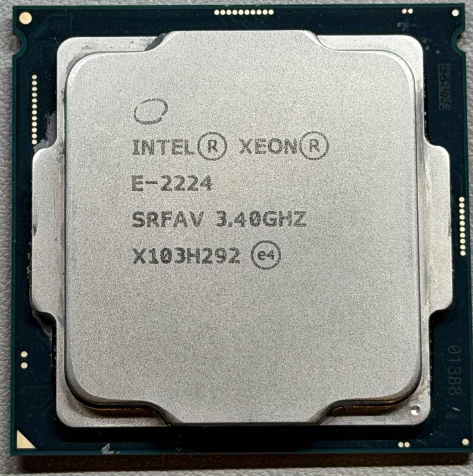Intel Xeon E-2224 3.40GHz