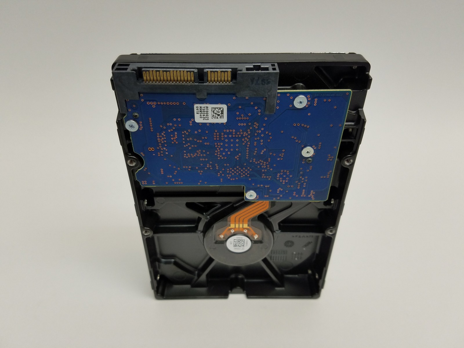 Toshiba DT01ACA100 1 TB 3.5″ SATA III 3.5 in Desktop Hard Drive