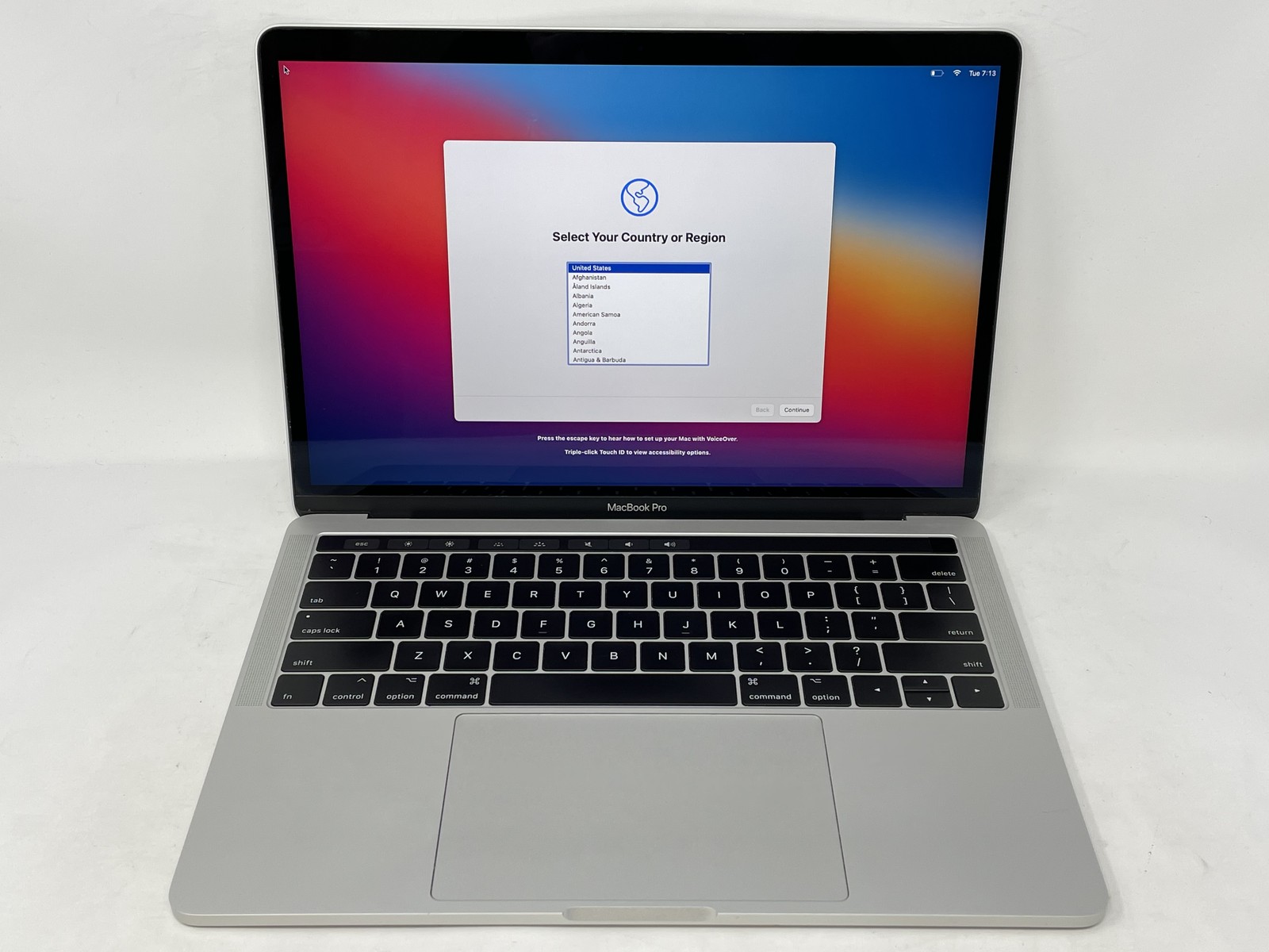 MacBook Pro 13 Touch Bar Silver 2017 3.1 GHz Intel Core i5 16GB 256GB Good