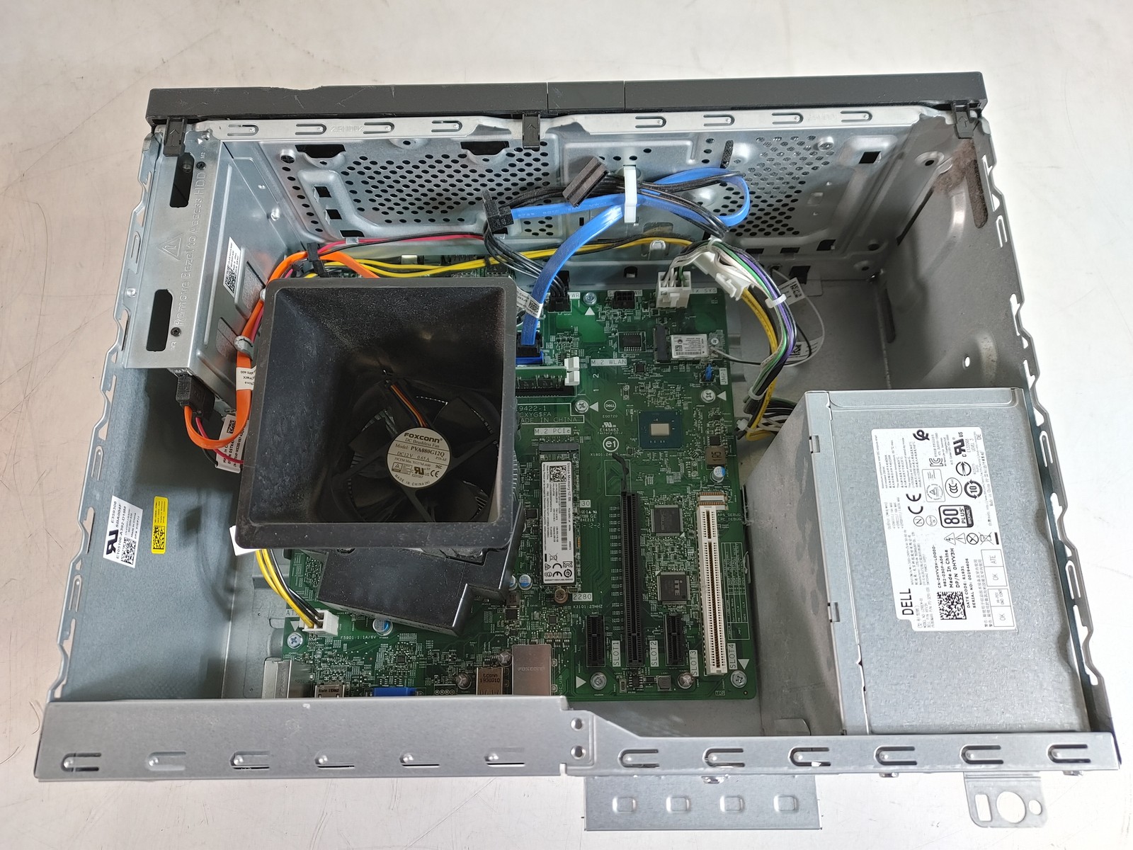 Dell Vostro 3671 Core i5-9400 2.90 GHz 8 GB DDR4 256 GB NVMe Windows 11 Pro