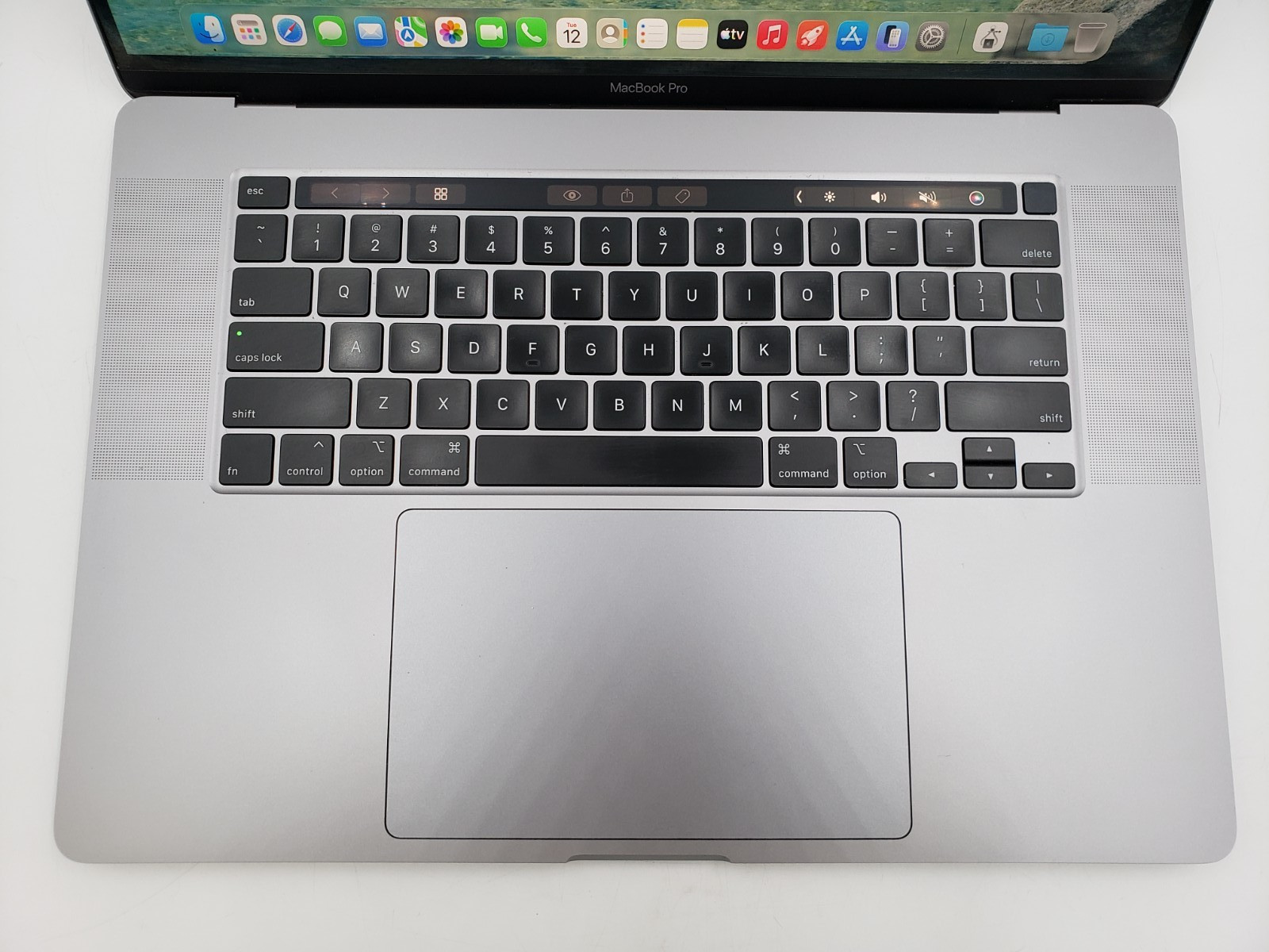 Apple MacBook 16″ 2019 2.60GHz 16GB Ram 512GB SSD macOS Tahoe 26.5
