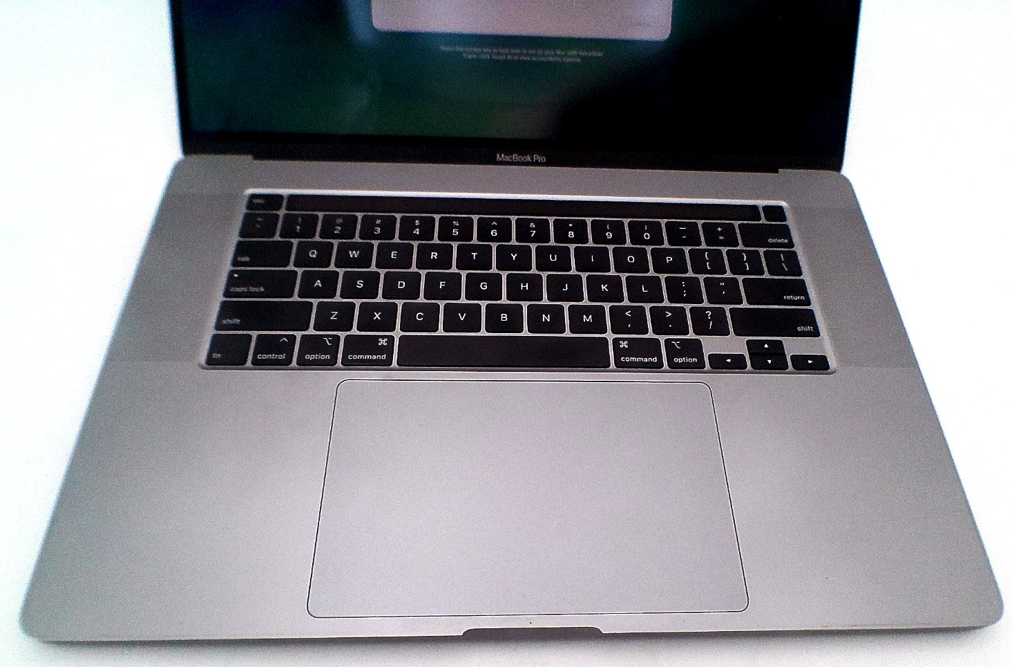 APPLE MACBOOK PRO A2141 16-INCH, 2019, i9-9980HK, 16GB, 1TB, 81% Battery