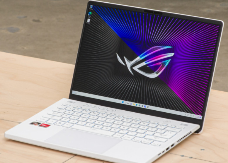 ASUS ROG Zephyrus G14 GA403UM-QS018W / Win11 14″ RTX5060 AMD 9 270 32G/1TB