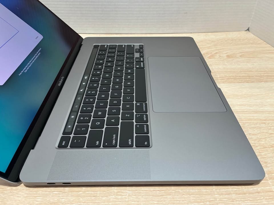 Apple MacBook Pro 16″ 2019 A2141 i7 2.6GHz 16GB 512GB Tahoe 2025 Gray + Warranty